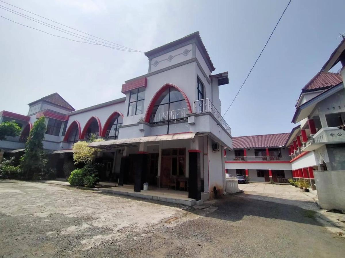 Hotel Asri Baru Purwokerto Eksteriør bilde